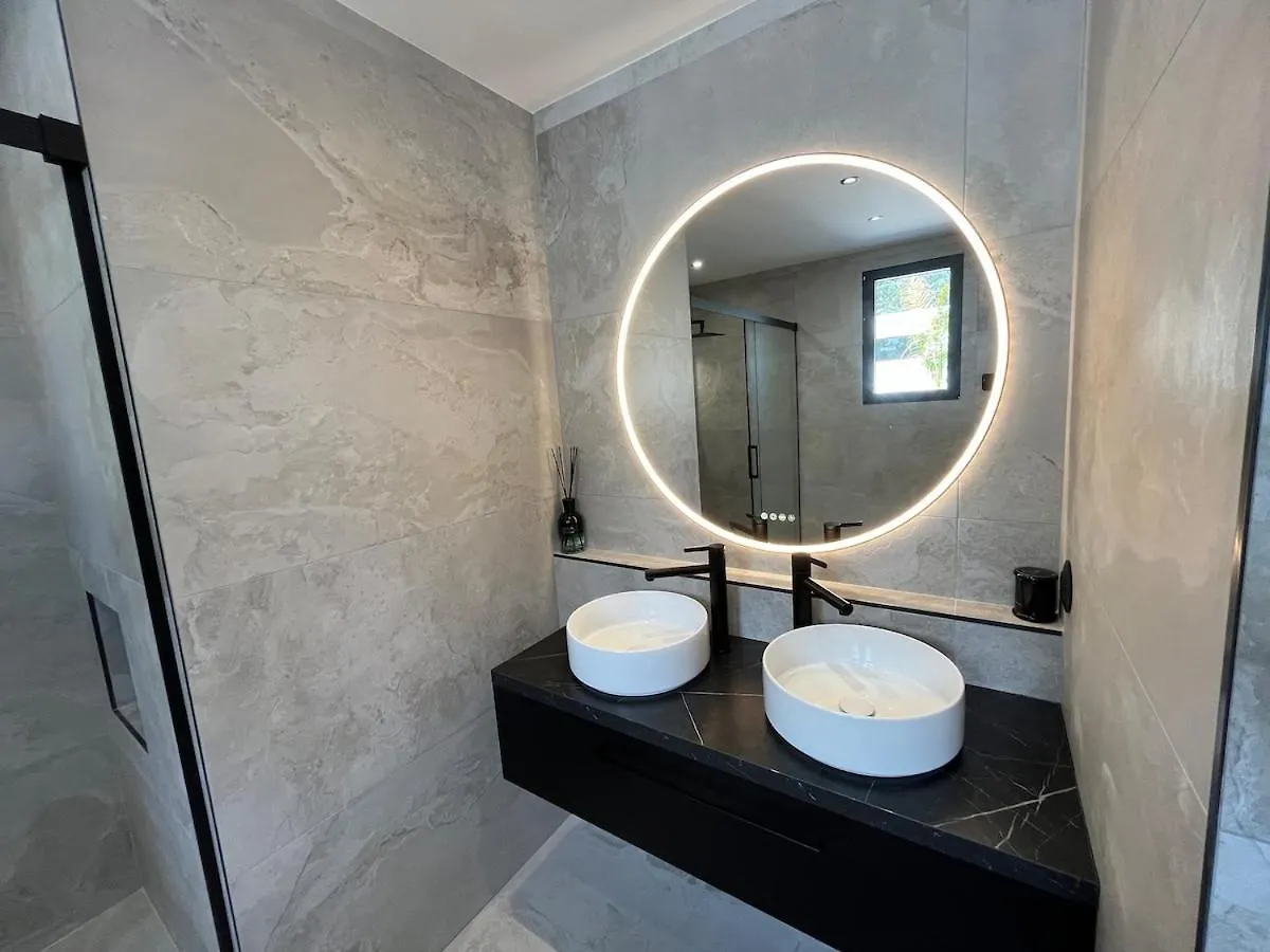 Maison, Piscine, Jacuzzi, A 5 Minutes De Cassis Et Plages Carnoux-en-Provence